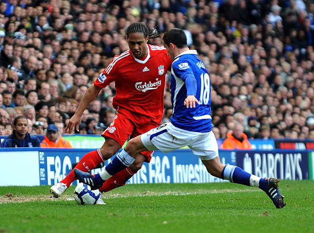 進行了深入 進行了深入